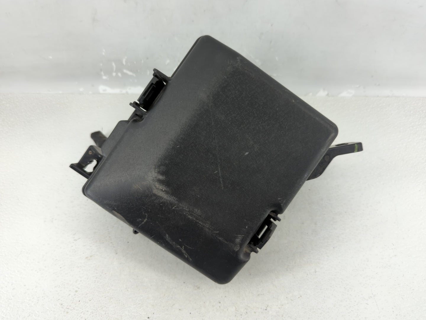 2016-2017 Hyundai Sonata Fusebox Fuse Box Panel Relay Module P/N:91950-C1820 Fits Fits 2016 2017 OEM Used Auto Parts - Oemus