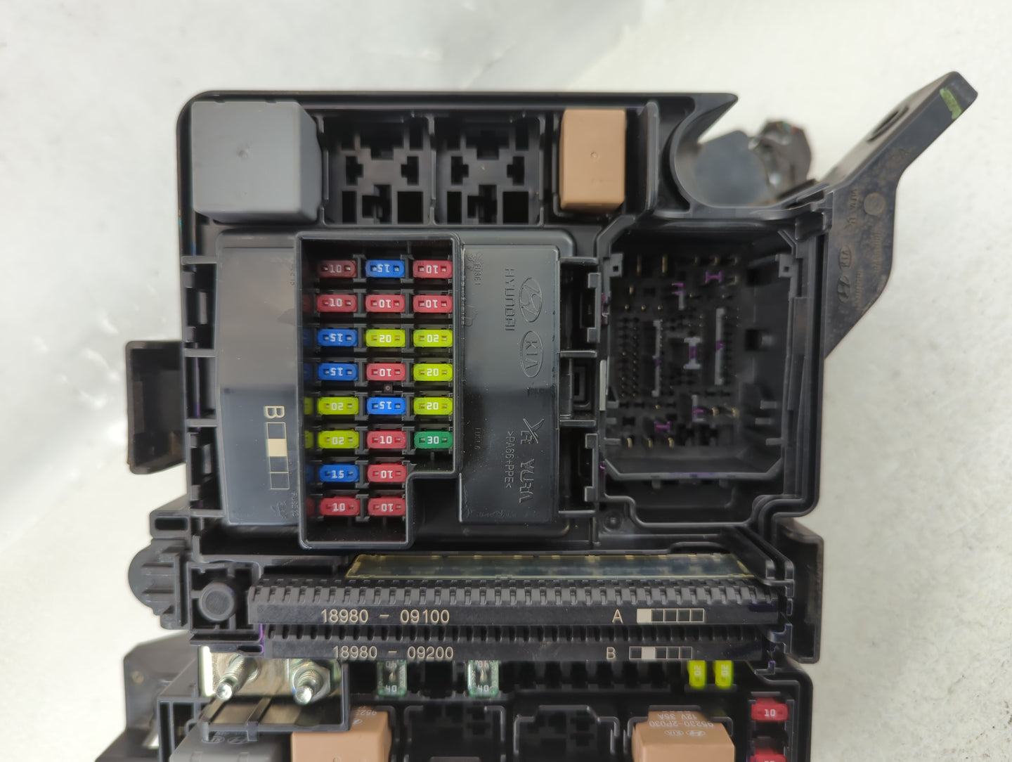 2016-2017 Hyundai Sonata Fusebox Fuse Box Panel Relay Module P/N:91950-C1820 Fits Fits 2016 2017 OEM Used Auto Parts - Oemus