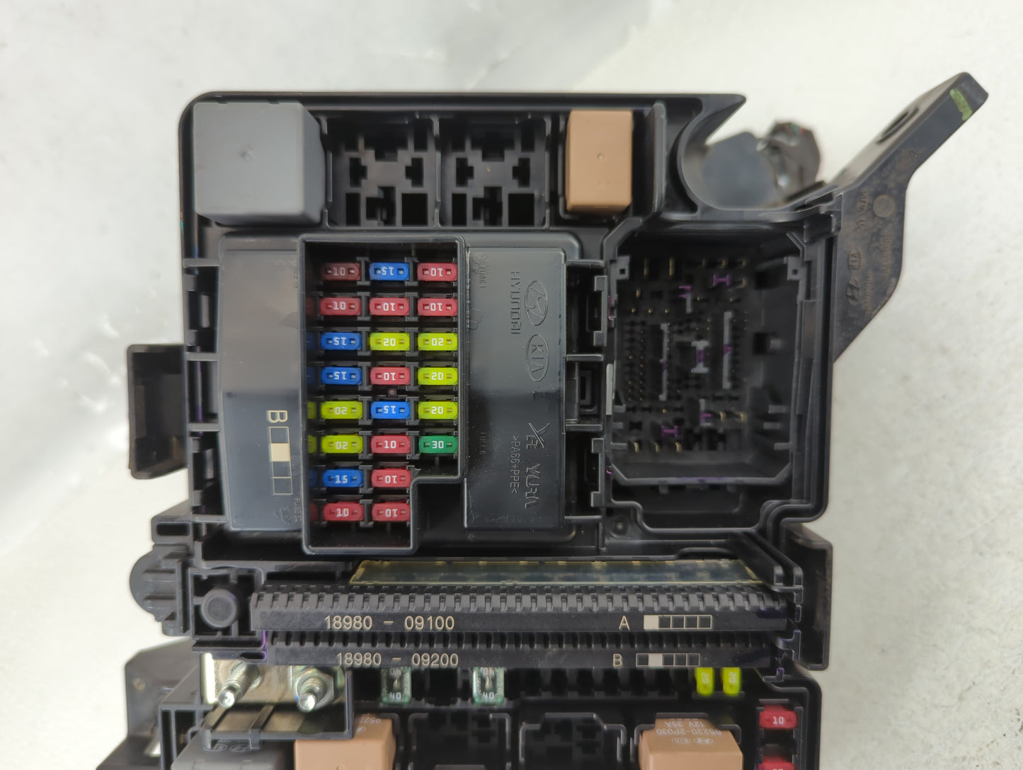 2016-2017 Hyundai Sonata Fusebox Fuse Box Panel Relay Module P/N:91950-C1820 Fits Fits 2016 2017 OEM Used Auto Parts - Oemus