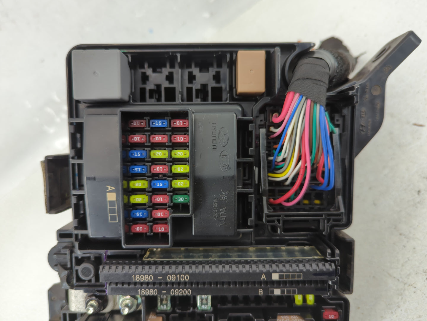 2016-2017 Hyundai Sonata Fusebox Fuse Box Panel Relay Module P/N:91950-C1820 Fits Fits 2016 2017 OEM Used Auto Parts - Oemus