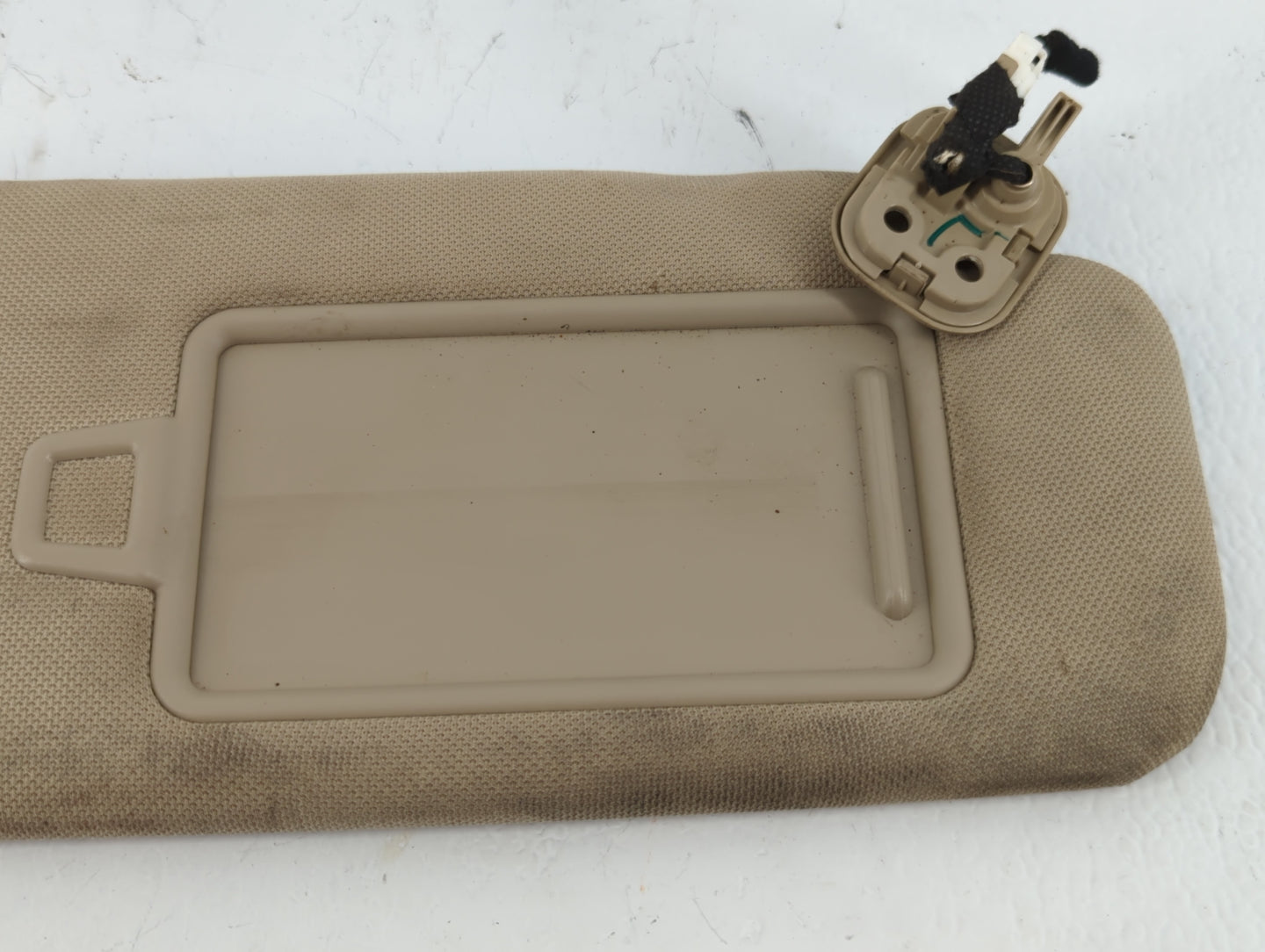 2015-2019 Hyundai Sonata Sun Visor Shade Replacement Passenger Right Mirror Fits Fits 2015 2016 2017 2018 2019 OEM Used Auto