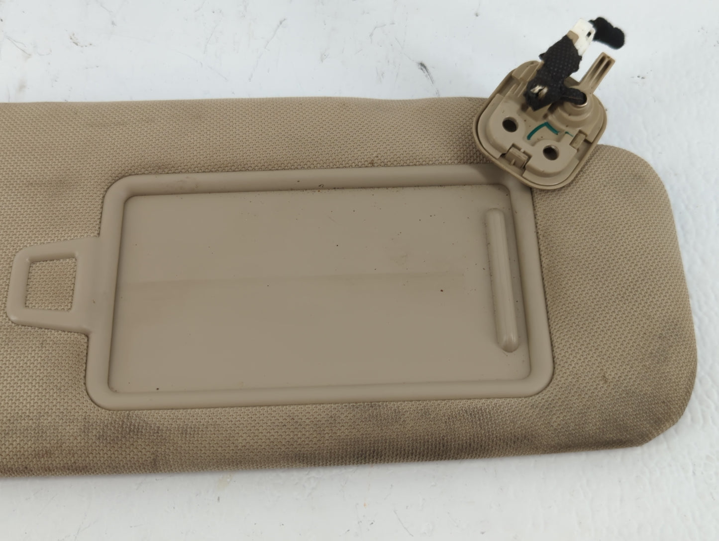 2015-2019 Hyundai Sonata Sun Visor Shade Replacement Passenger Right Mirror Fits Fits 2015 2016 2017 2018 2019 OEM Used Auto