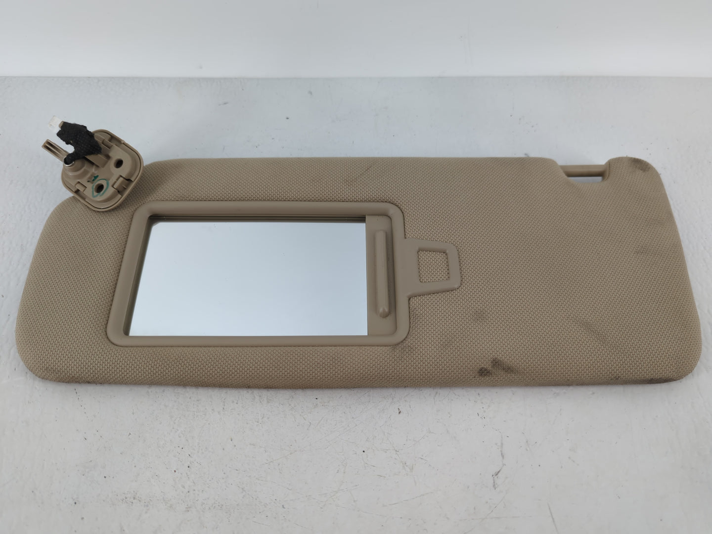 2015-2019 Hyundai Sonata Sun Visor Shade Replacement Driver Left Mirror Fits Fits 2015 2016 2017 2018 2019 OEM Used Auto Par