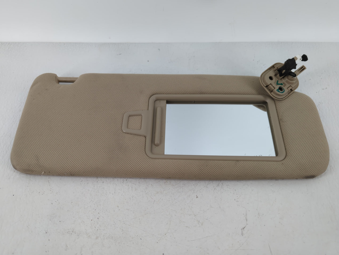 2015-2019 Hyundai Sonata Sun Visor Shade Replacement Passenger Right Mirror Fits Fits 2015 2016 2017 2018 2019 OEM Used Auto