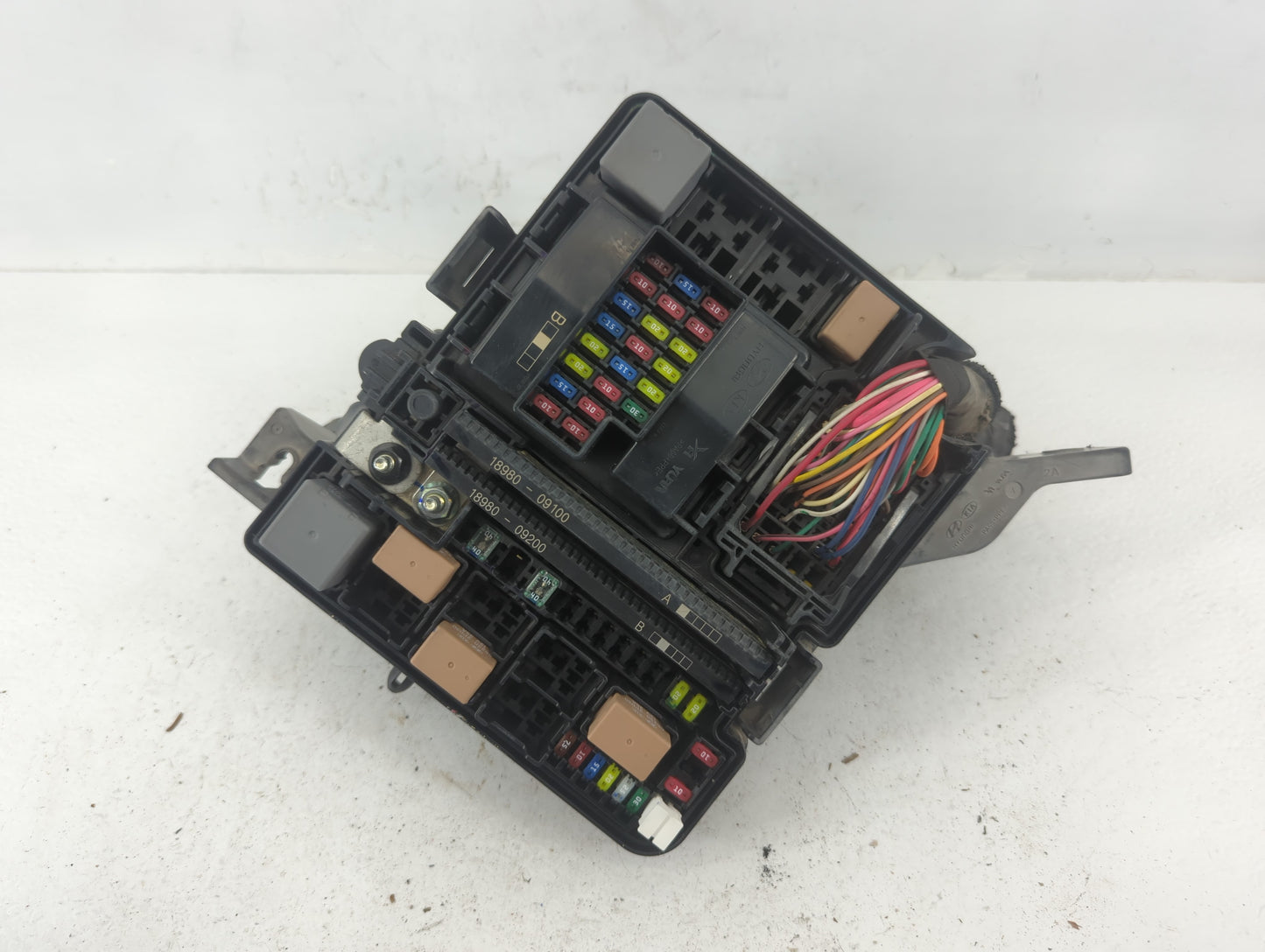 2016-2017 Hyundai Sonata Fusebox Fuse Box Panel Relay Module P/N:91950-C1820 Fits Fits 2016 2017 OEM Used Auto Parts - Oemus