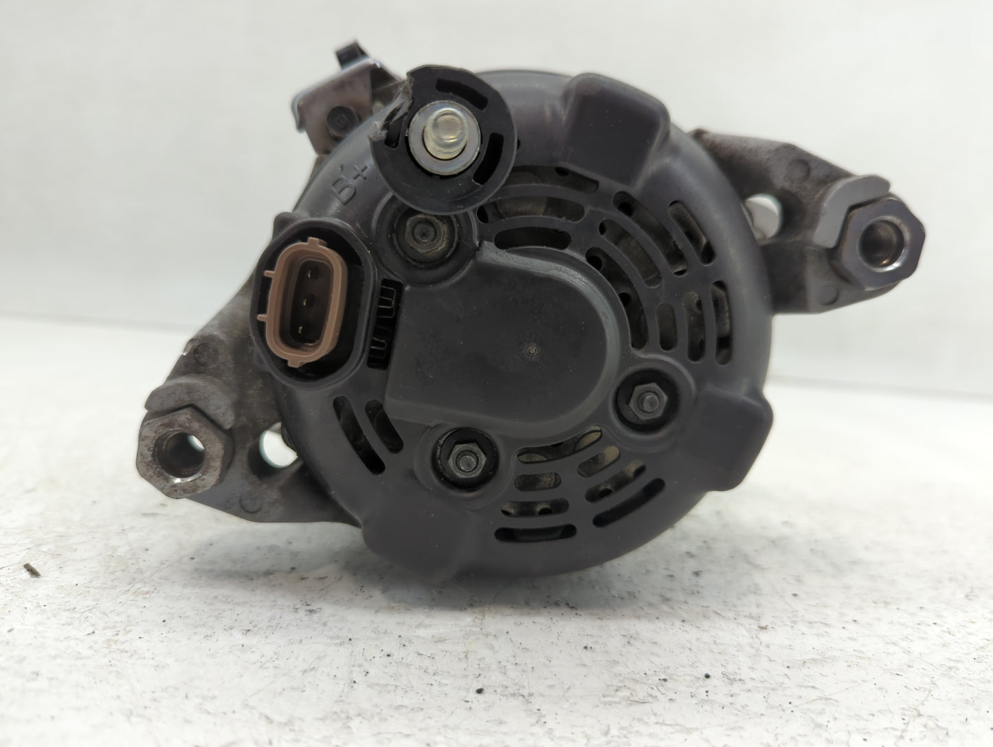 2015-2019 Hyundai Sonata Alternator Replacement Generator Charging Assembly Engine OEM P/N:37300-2G061 Fits OEM Used Auto Pa