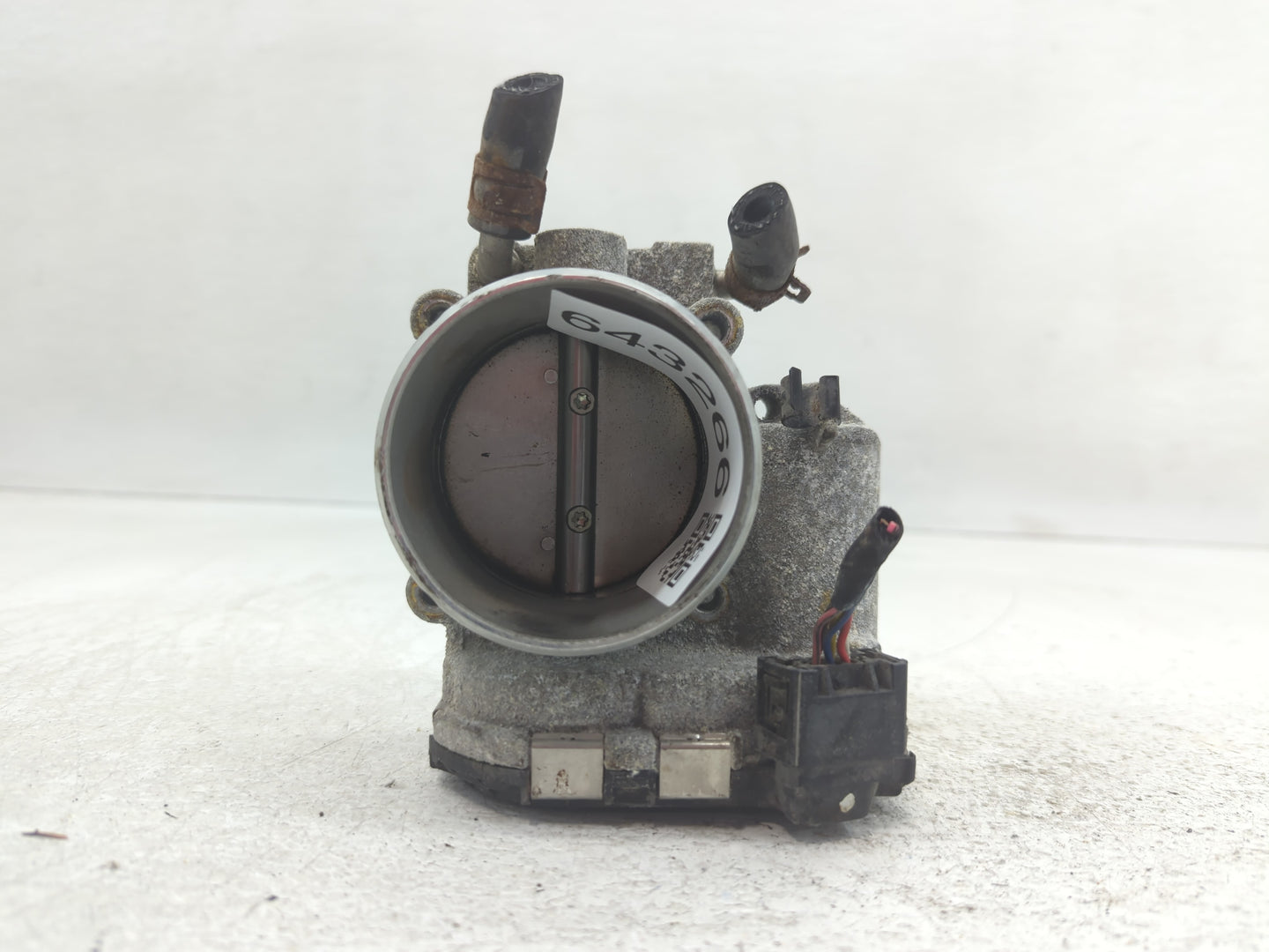 2015-2019 Hyundai Sonata Throttle Body P/N:35100-2G600 Fits Fits 2015 2016 2017 2018 2019 2020 2021 OEM Used Auto Parts - Oe