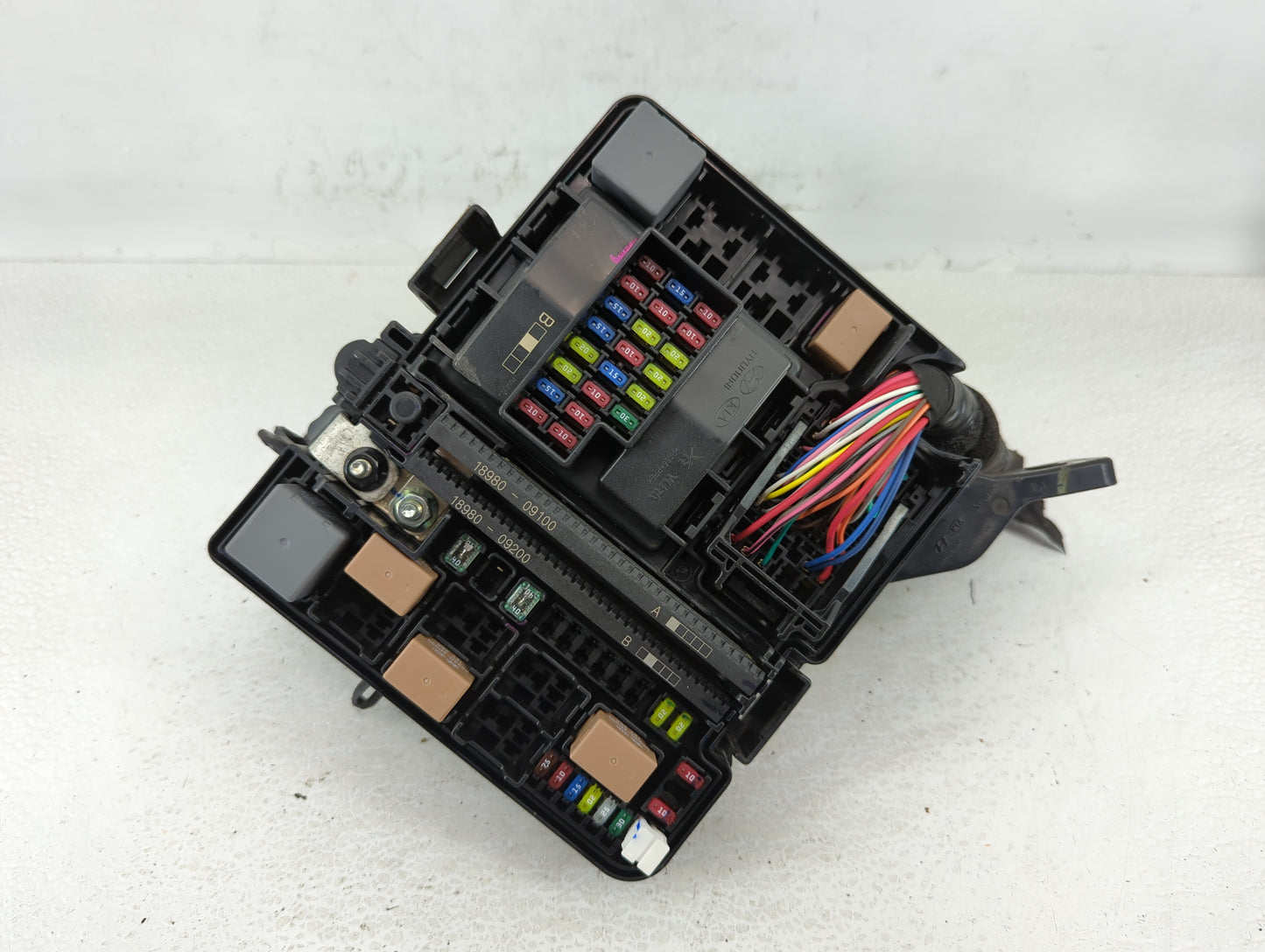 2016-2017 Hyundai Sonata Fusebox Fuse Box Panel Relay Module P/N:91271C20 50 LB Fits Fits 2016 2017 OEM Used Auto Parts - Oe