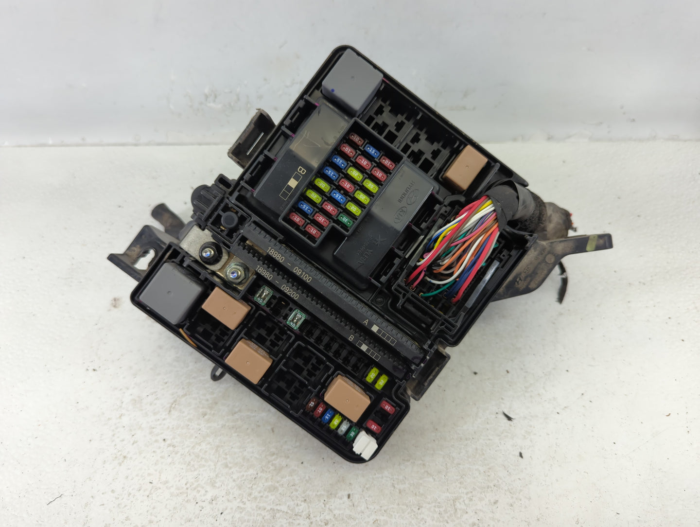 2016-2017 Hyundai Sonata Fusebox Fuse Box Panel Relay Module P/N:91950-C1820 Fits Fits 2016 2017 OEM Used Auto Parts - Oemus