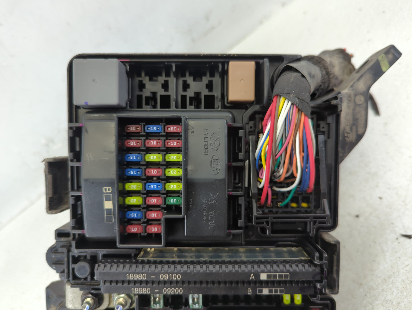 2016-2017 Hyundai Sonata Fusebox Fuse Box Panel Relay Module P/N:91950-C1820 Fits Fits 2016 2017 OEM Used Auto Parts - Oemus