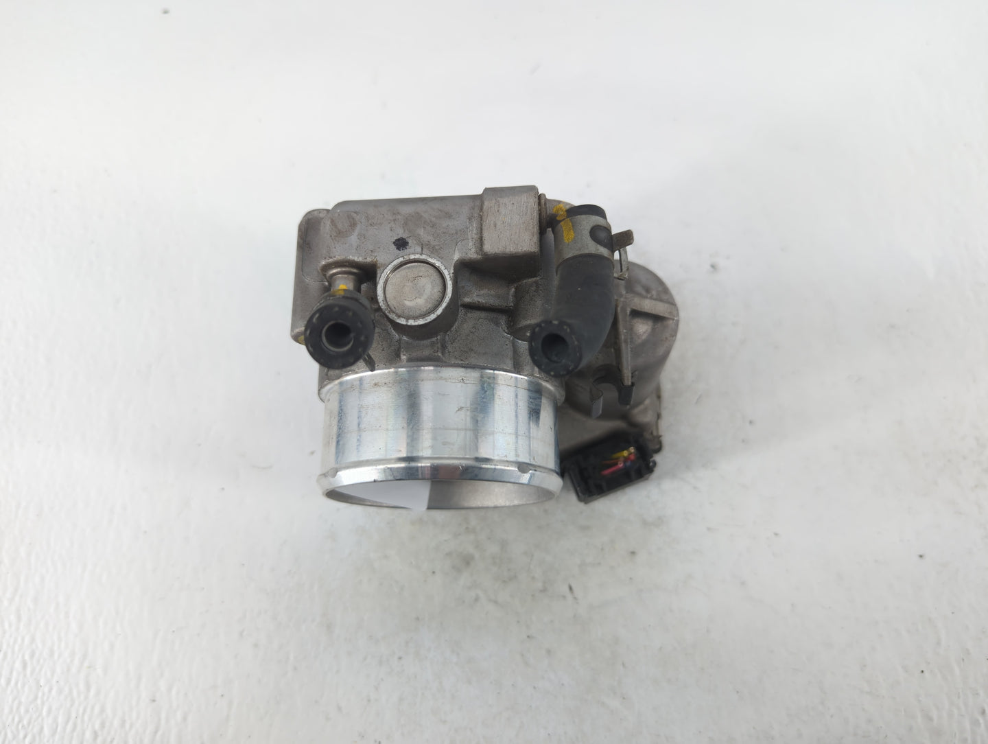 2015-2019 Hyundai Sonata Throttle Body P/N:35100-2G600 Fits Fits 2015 2016 2017 2018 2019 2020 2021 OEM Used Auto Parts - Oe