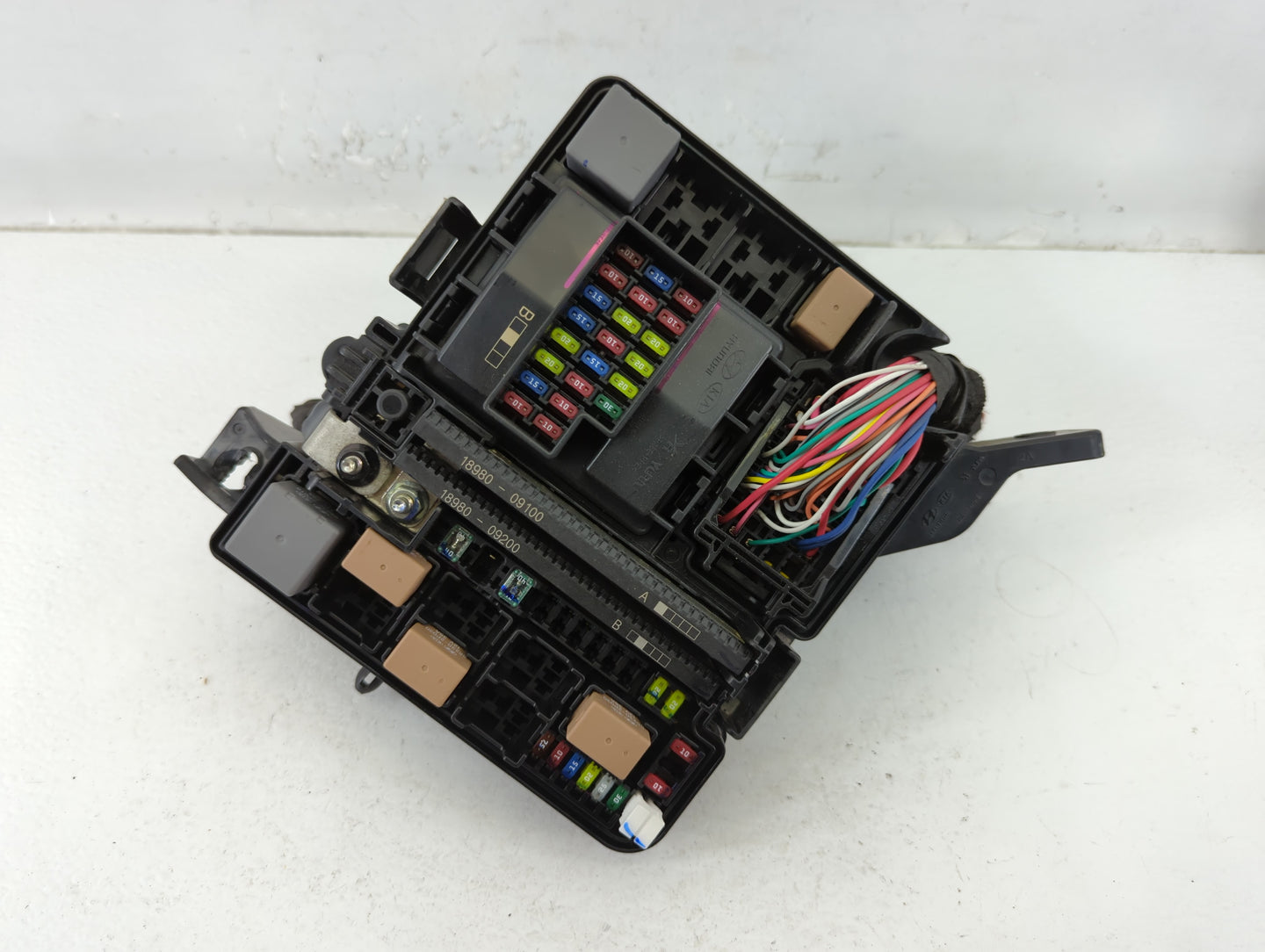 2016-2017 Hyundai Sonata Fusebox Fuse Box Panel Relay Module P/N:91950-C1820 Fits Fits 2016 2017 OEM Used Auto Parts - Oemus