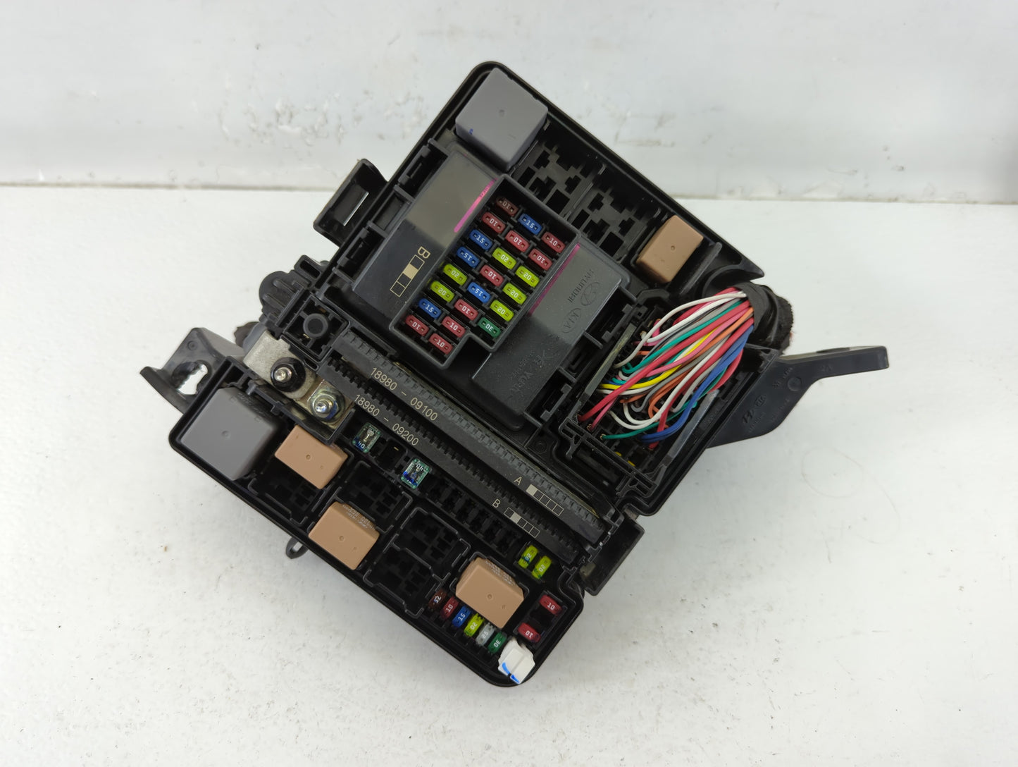 2016-2017 Hyundai Sonata Fusebox Fuse Box Panel Relay Module P/N:91950-C1820 Fits Fits 2016 2017 OEM Used Auto Parts - Oemus