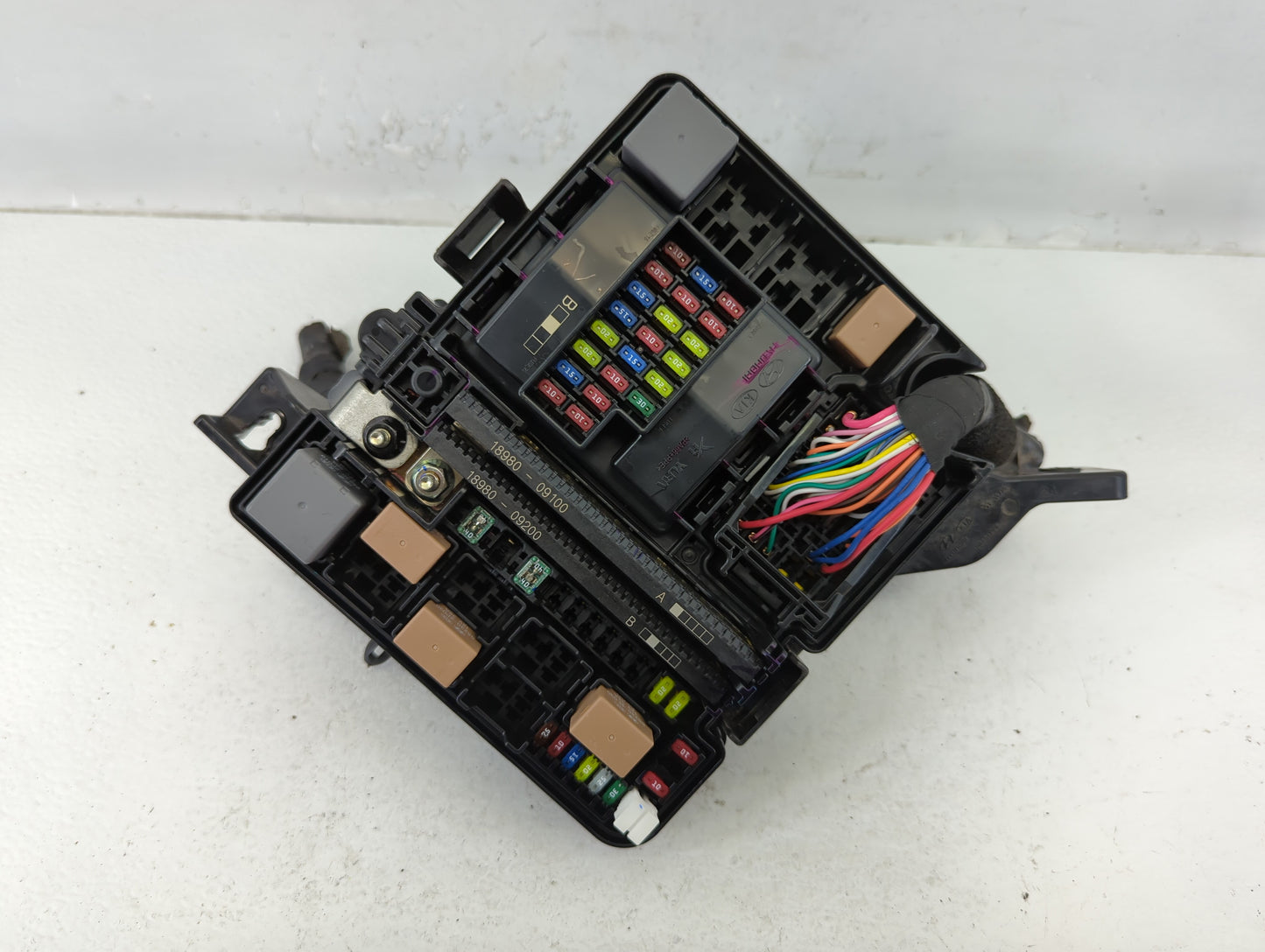 2016-2017 Hyundai Sonata Fusebox Fuse Box Panel Relay Module P/N:91950-C1820 Fits Fits 2016 2017 OEM Used Auto Parts - Oemus