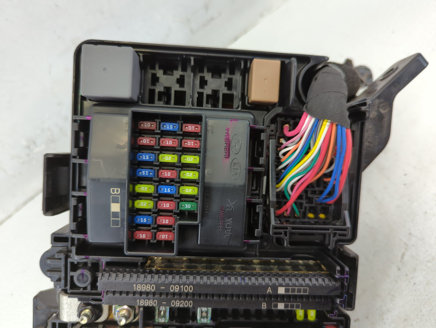 2016-2017 Hyundai Sonata Fusebox Fuse Box Panel Relay Module P/N:91950-C1820 Fits Fits 2016 2017 OEM Used Auto Parts - Oemus