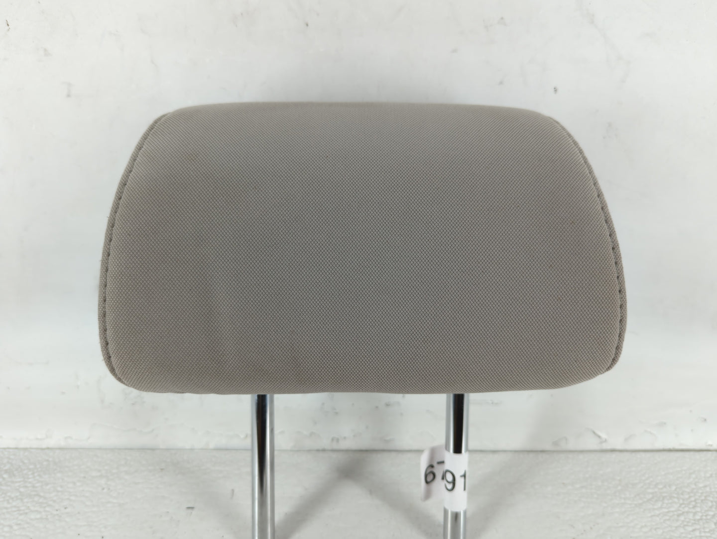 Hyundai Sonata Headrest Head Rest Front Driver Passenger Seat Light Grey - Oemusedautoparts1.com
