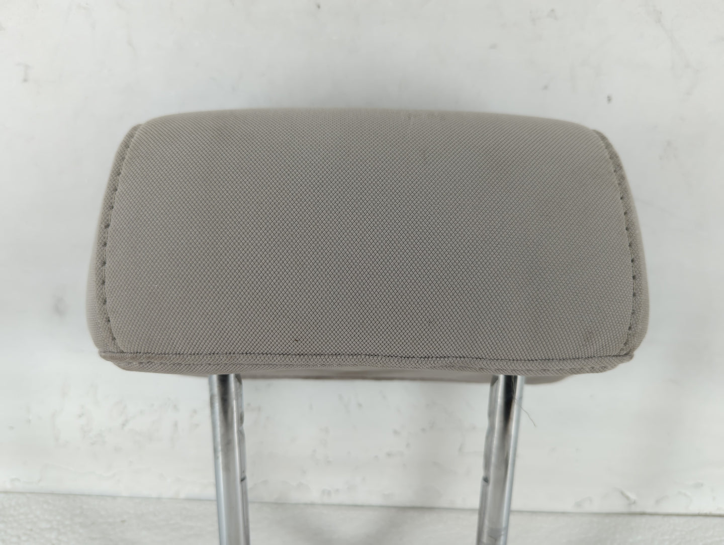 Hyundai Sonata Headrest Head Rest Front Driver Passenger Seat Light Grey - Oemusedautoparts1.com