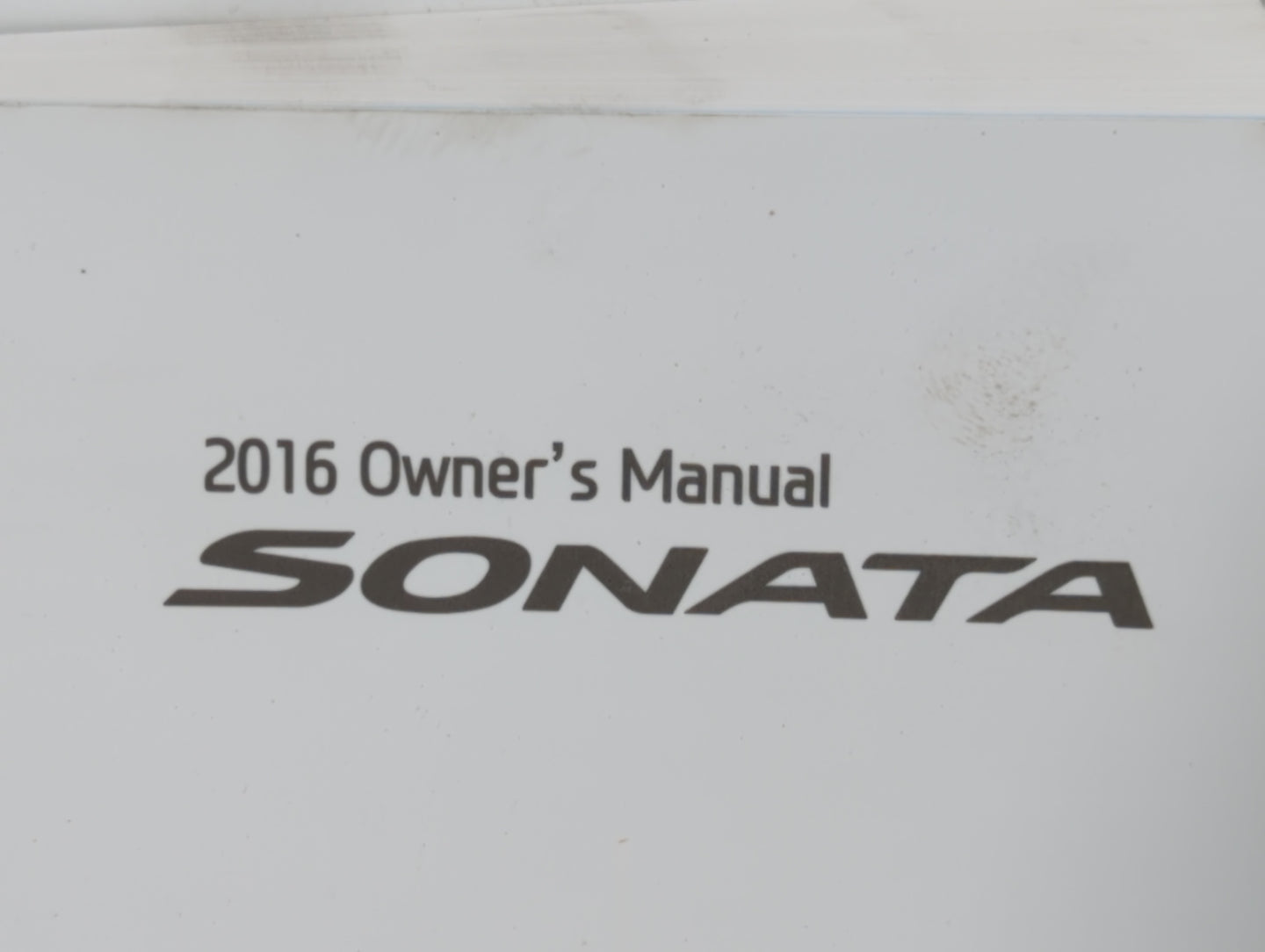 2016 Hyundai Sonata Owners Manual Book Guide P/N:GC10-EU59A OEM Used Auto Parts - Oemusedautoparts1.com