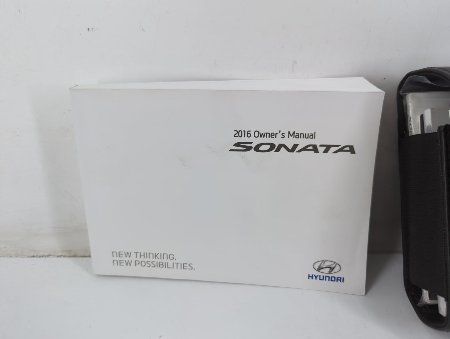 2016 Hyundai Sonata Owners Manual Book Guide P/N:GC10-EU50B OEM Used Auto Parts - Oemusedautoparts1.com