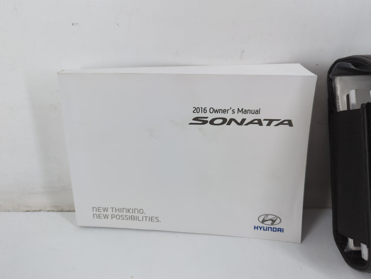 2016 Hyundai Sonata Owners Manual Book Guide P/N:GC10-EU50B OEM Used Auto Parts - Oemusedautoparts1.com