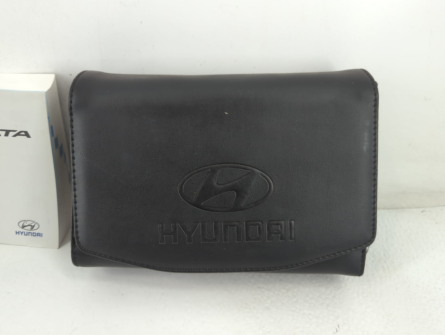 2016 Hyundai Sonata Owners Manual Book Guide P/N:GC10-EU58A OEM Used Auto Parts - Oemusedautoparts1.com