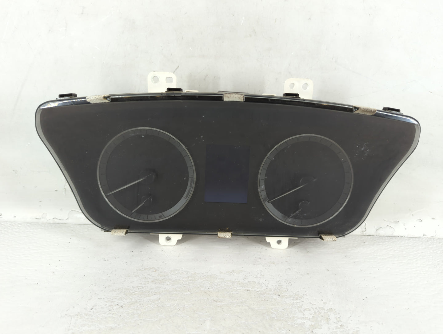 2016-2017 Hyundai Sonata Instrument Cluster Speedometer Gauges P/N:94001-C2200 Fits Fits 2016 2017 OEM Used Auto Parts - Oem