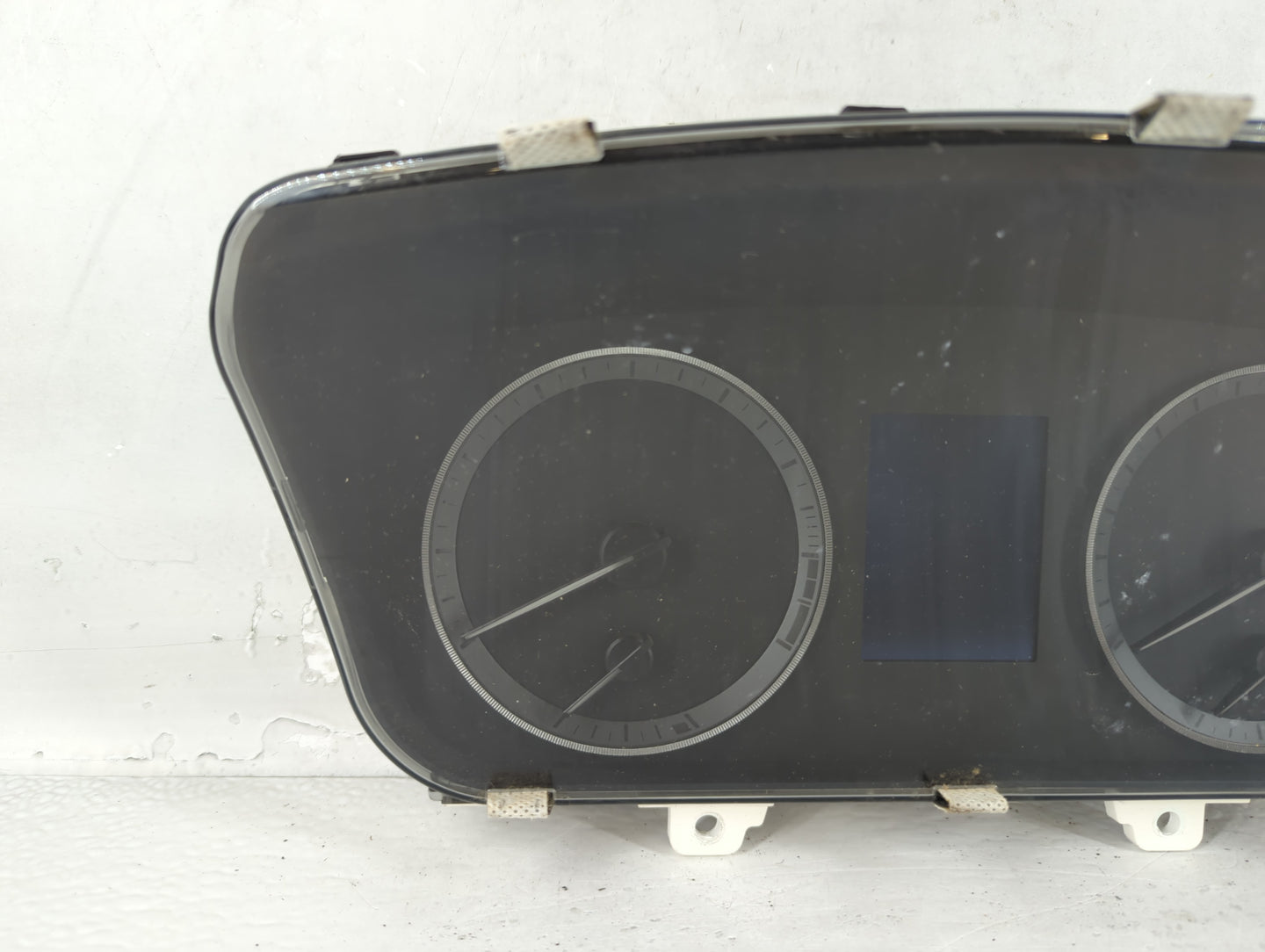 2016-2017 Hyundai Sonata Instrument Cluster Speedometer Gauges P/N:94001-C2200 Fits Fits 2016 2017 OEM Used Auto Parts - Oem