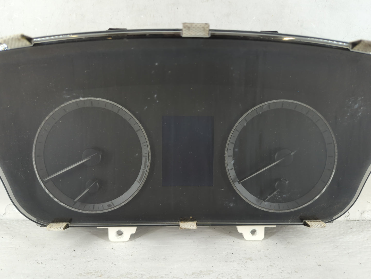 2016-2017 Hyundai Sonata Instrument Cluster Speedometer Gauges P/N:94001-C2200 Fits Fits 2016 2017 OEM Used Auto Parts - Oem