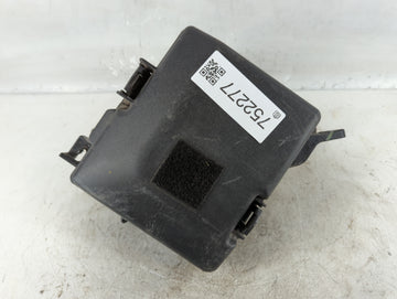 2016-2017 Hyundai Sonata Fusebox Fuse Box Panel Relay Module P/N:91950-C1820 Fits Fits 2016 2017 OEM Used Auto Parts - Oemus