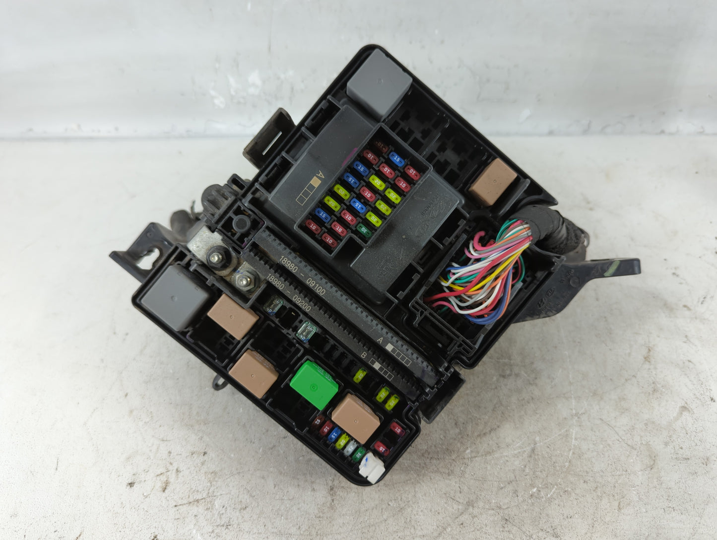 2016-2017 Hyundai Sonata Fusebox Fuse Box Panel Relay Module P/N:91950-C1820 Fits Fits 2016 2017 OEM Used Auto Parts - Oemus