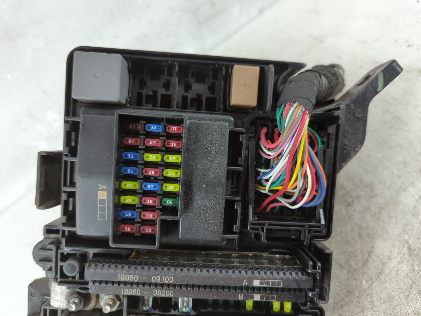 2016-2017 Hyundai Sonata Fusebox Fuse Box Panel Relay Module P/N:91950-C1820 Fits Fits 2016 2017 OEM Used Auto Parts - Oemus