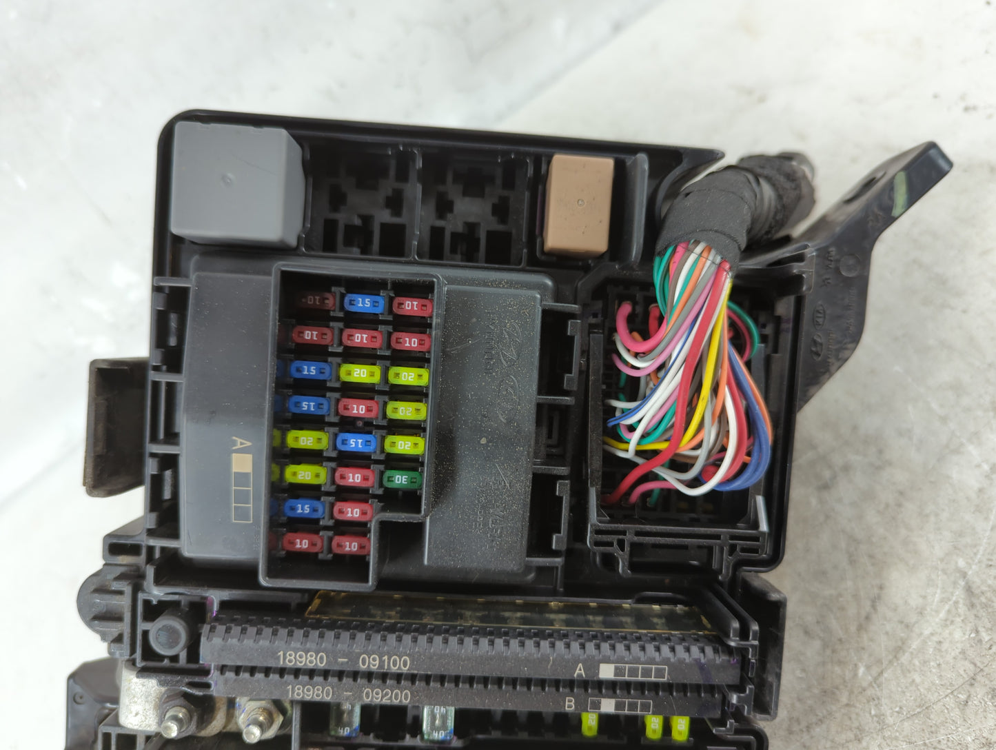 2016-2017 Hyundai Sonata Fusebox Fuse Box Panel Relay Module P/N:91950-C1820 Fits Fits 2016 2017 OEM Used Auto Parts - Oemus