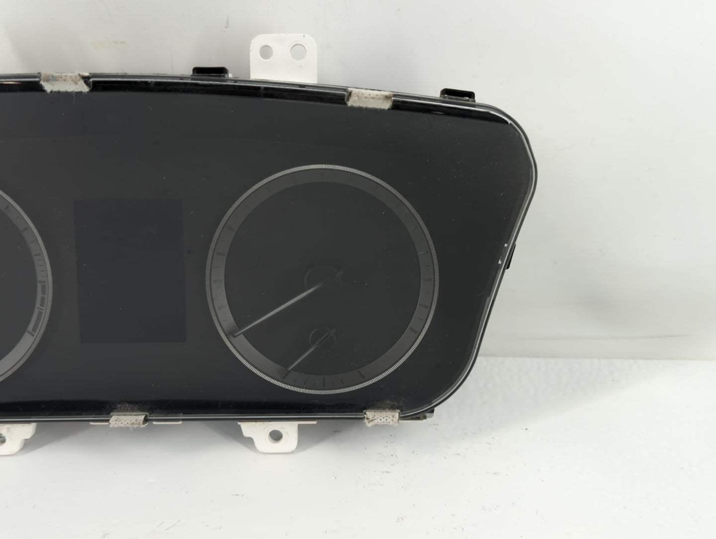 2015-2017 Hyundai Sonata Instrument Cluster Speedometer Gauges P/N:94001-C2200 Fits Fits 2015 2016 2017 OEM Used Auto Parts 