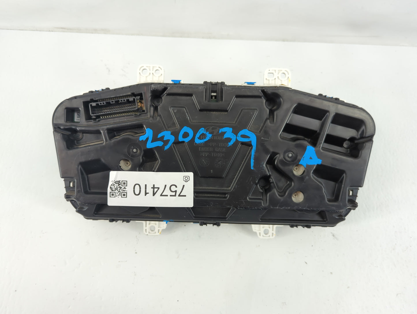 2015-2017 Hyundai Sonata Instrument Cluster Speedometer Gauges P/N:94001-C2200 Fits Fits 2015 2016 2017 OEM Used Auto Parts 