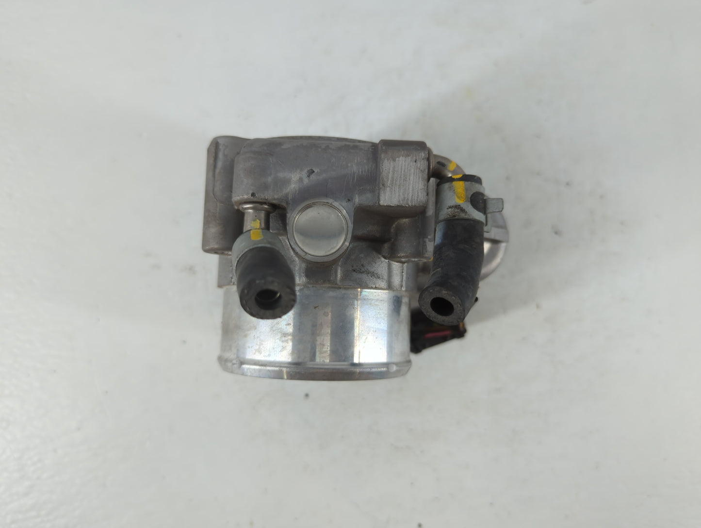 2015-2019 Hyundai Sonata Throttle Body P/N:35100-2G600 Fits Fits 2015 2016 2017 2018 2019 2020 2021 OEM Used Auto Parts - Oe