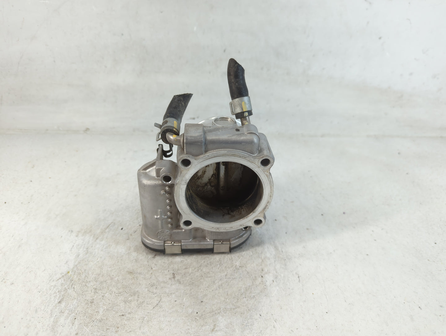 2015-2019 Hyundai Sonata Throttle Body P/N:35100-2G600 Fits Fits 2015 2016 2017 2018 2019 2020 2021 2022 OEM Used Auto Parts