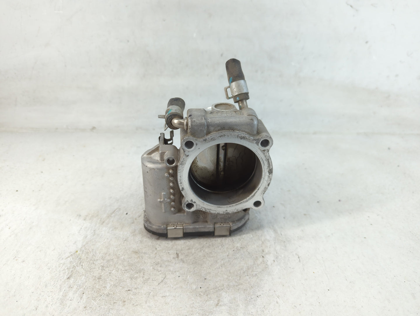 2015-2019 Hyundai Sonata Throttle Body P/N:35100-2G600 Fits Fits 2015 2016 2017 2018 2019 2020 2021 OEM Used Auto Parts - Oe