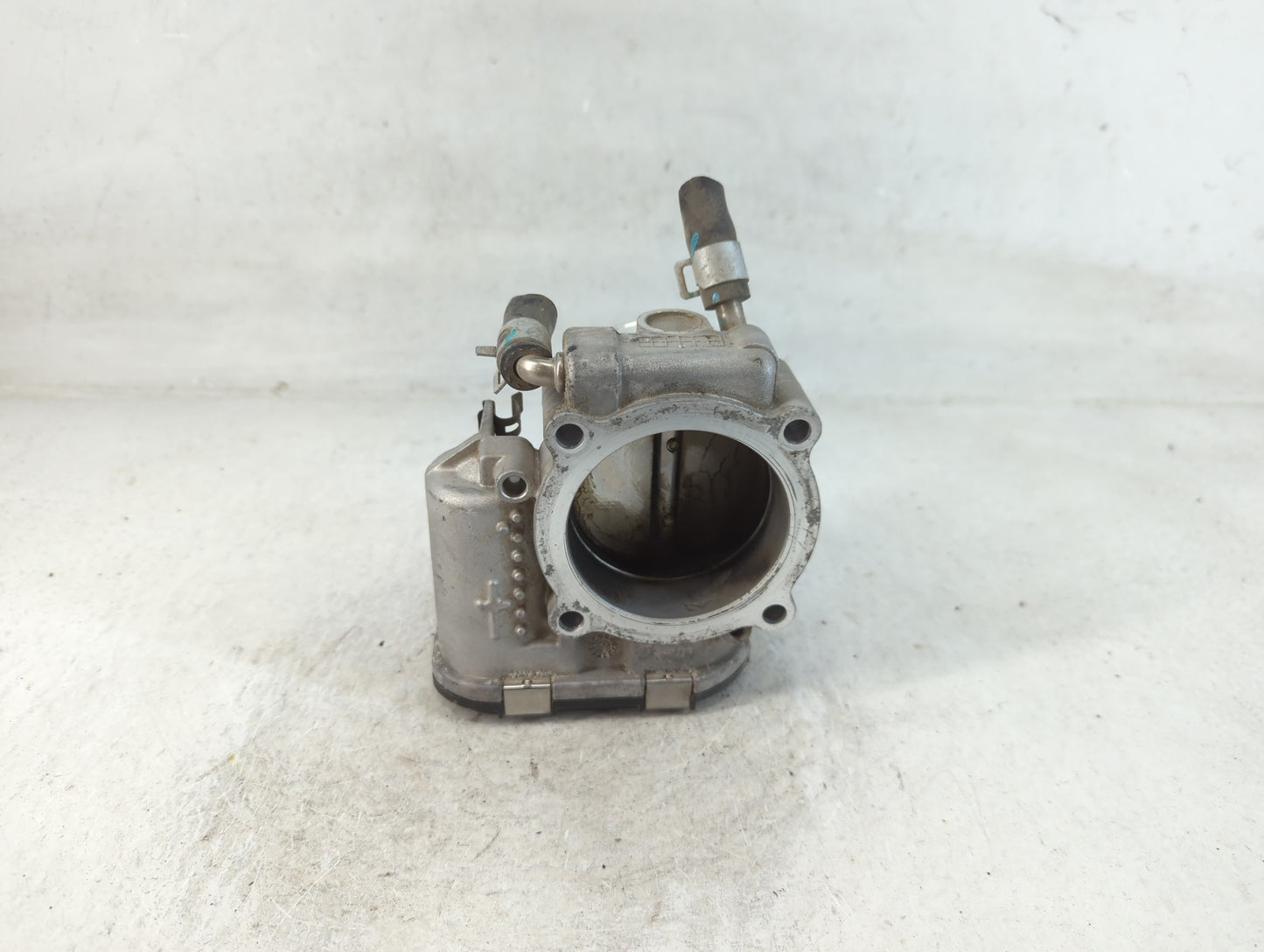 2015-2019 Hyundai Sonata Throttle Body P/N:35100-2G600 Fits Fits 2015 2016 2017 2018 2019 2020 2021 OEM Used Auto Parts - Oe
