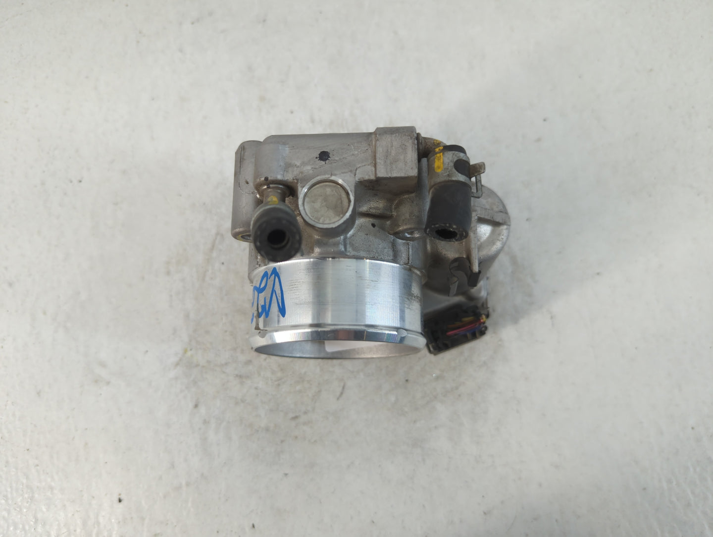 2015-2019 Hyundai Sonata Throttle Body P/N:35100-2G600 Fits Fits 2015 2016 2017 2018 2019 2020 2021 OEM Used Auto Parts - Oe