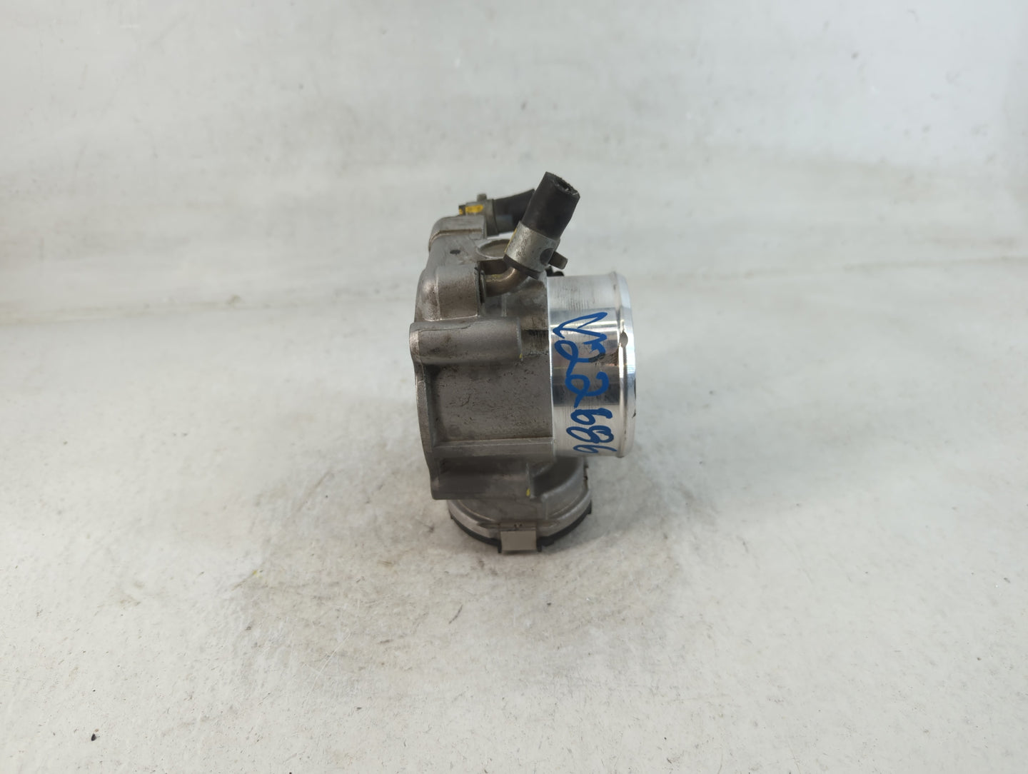 2015-2019 Hyundai Sonata Throttle Body P/N:35100-2G600 Fits Fits 2015 2016 2017 2018 2019 2020 2021 OEM Used Auto Parts - Oe