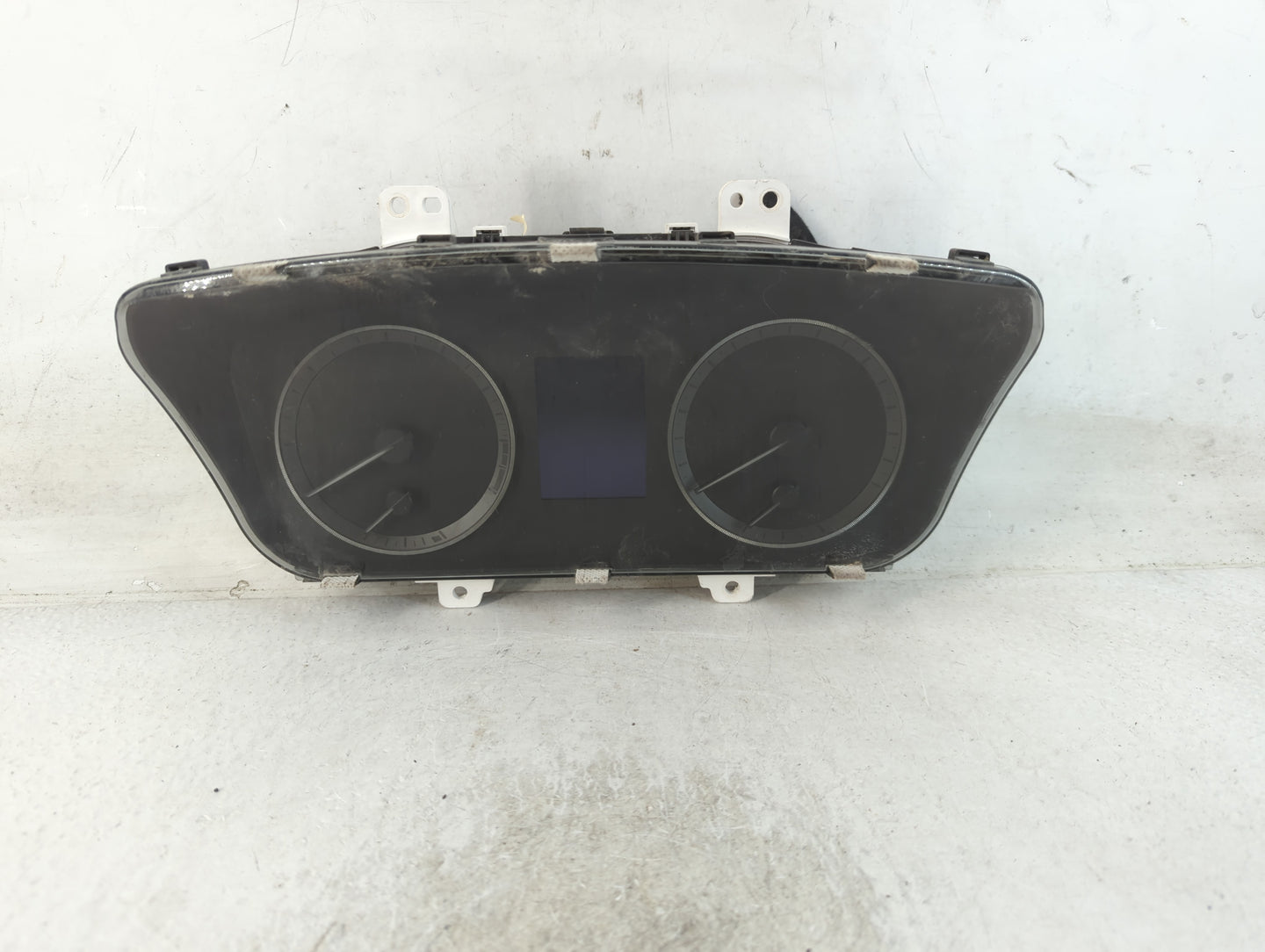 2015-2017 Hyundai Sonata Instrument Cluster Speedometer Gauges P/N:94001-C2200 Fits Fits 2015 2016 2017 OEM Used Auto Parts 