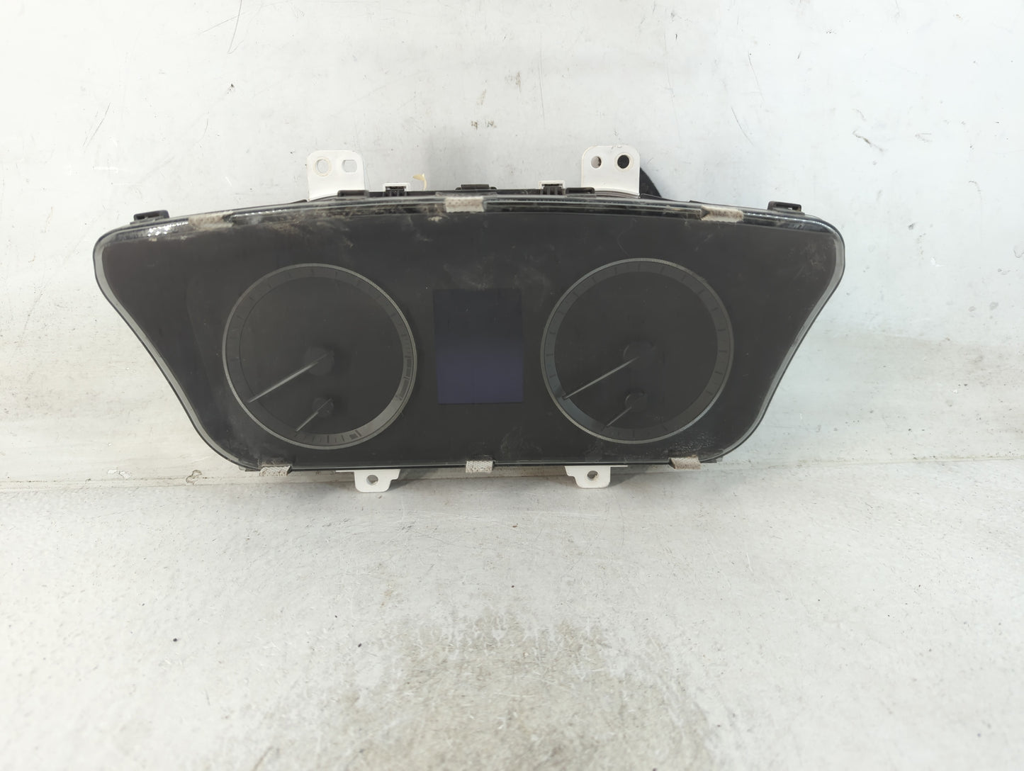 2015-2017 Hyundai Sonata Instrument Cluster Speedometer Gauges P/N:94001-C2200 Fits Fits 2015 2016 2017 OEM Used Auto Parts 