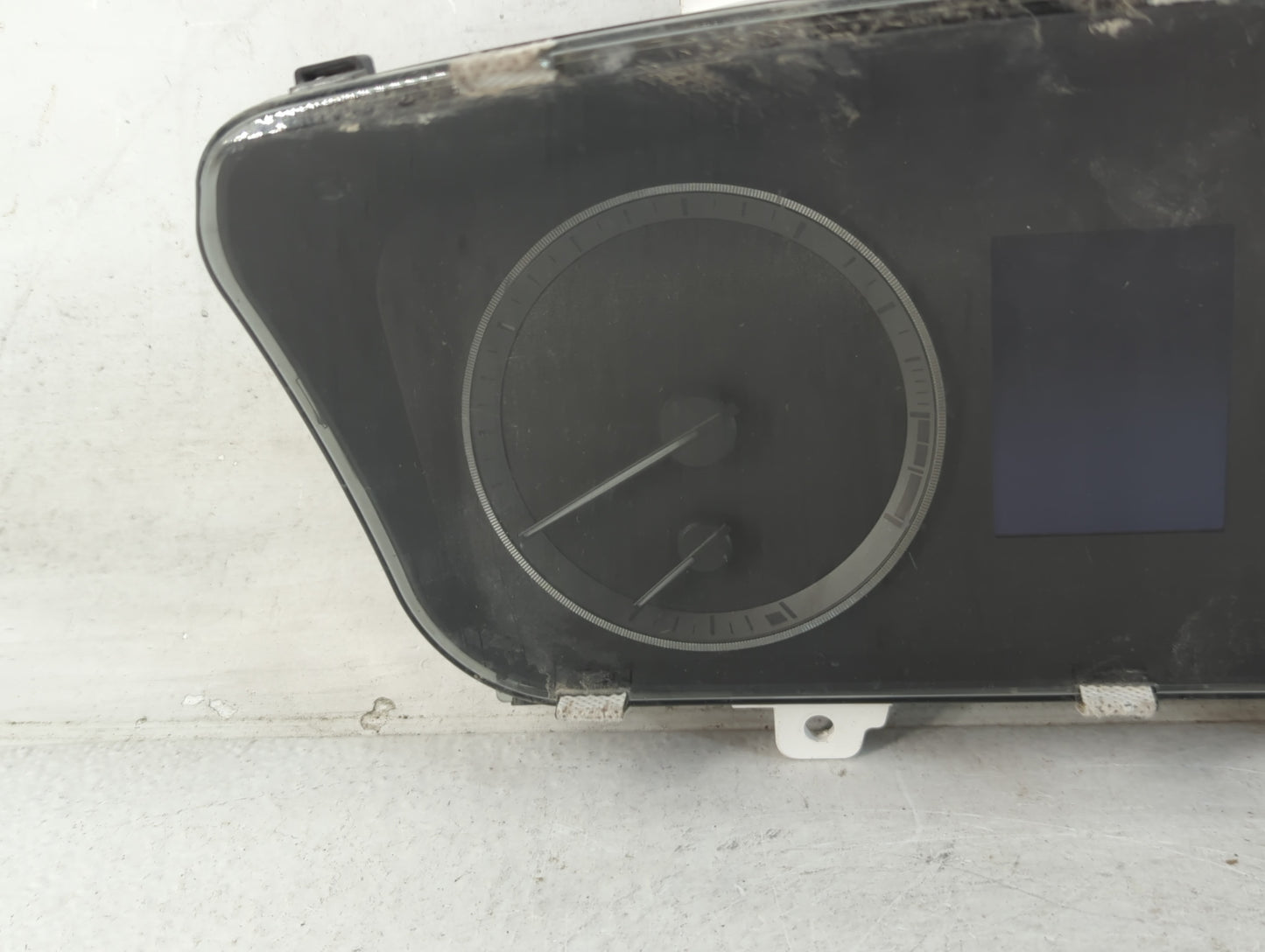 2015-2017 Hyundai Sonata Instrument Cluster Speedometer Gauges P/N:94001-C2200 Fits Fits 2015 2016 2017 OEM Used Auto Parts 