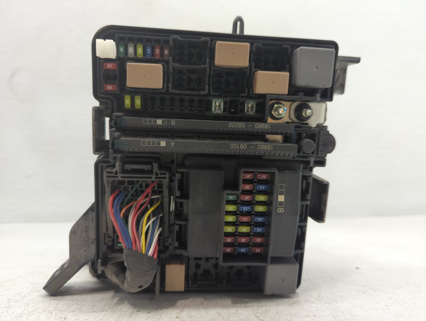 2016-2017 Hyundai Sonata Fusebox Fuse Box Panel Relay Module Fits Fits 2016 2017 OEM Used Auto Parts - Oemusedautoparts1.com
