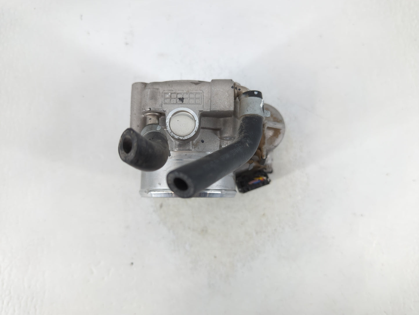 2016-2017 Hyundai Sonata Throttle Body P/N:35100-2G600 0 280 750 618 Fits Fits 2016 2017 2018 2019 2020 OEM Used Auto Parts 