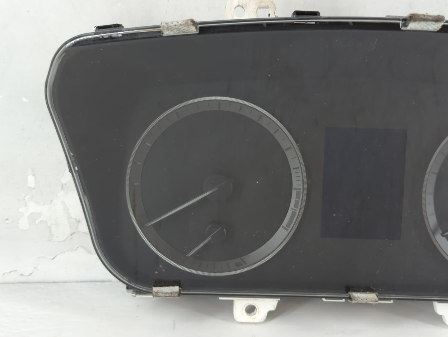 2016-2017 Hyundai Sonata Instrument Cluster Speedometer Gauges P/N:94001-C2200 Fits Fits 2016 2017 OEM Used Auto Parts - Oem