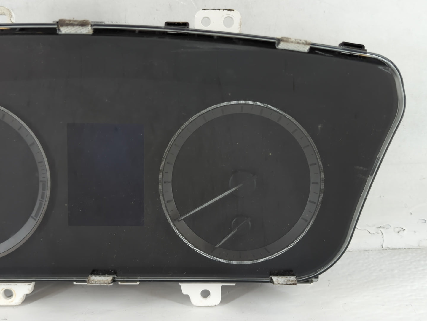 2016-2017 Hyundai Sonata Instrument Cluster Speedometer Gauges P/N:94001-C2200 Fits Fits 2016 2017 OEM Used Auto Parts - Oem