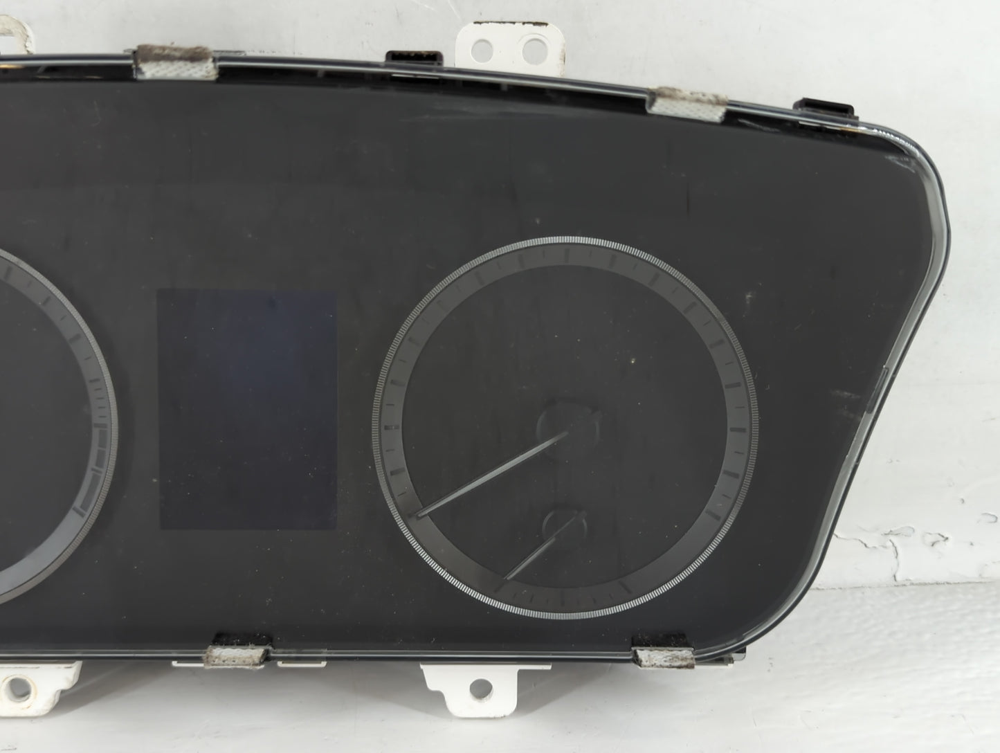 2016-2017 Hyundai Sonata Instrument Cluster Speedometer Gauges P/N:94001-C2200 Fits Fits 2016 2017 OEM Used Auto Parts - Oem