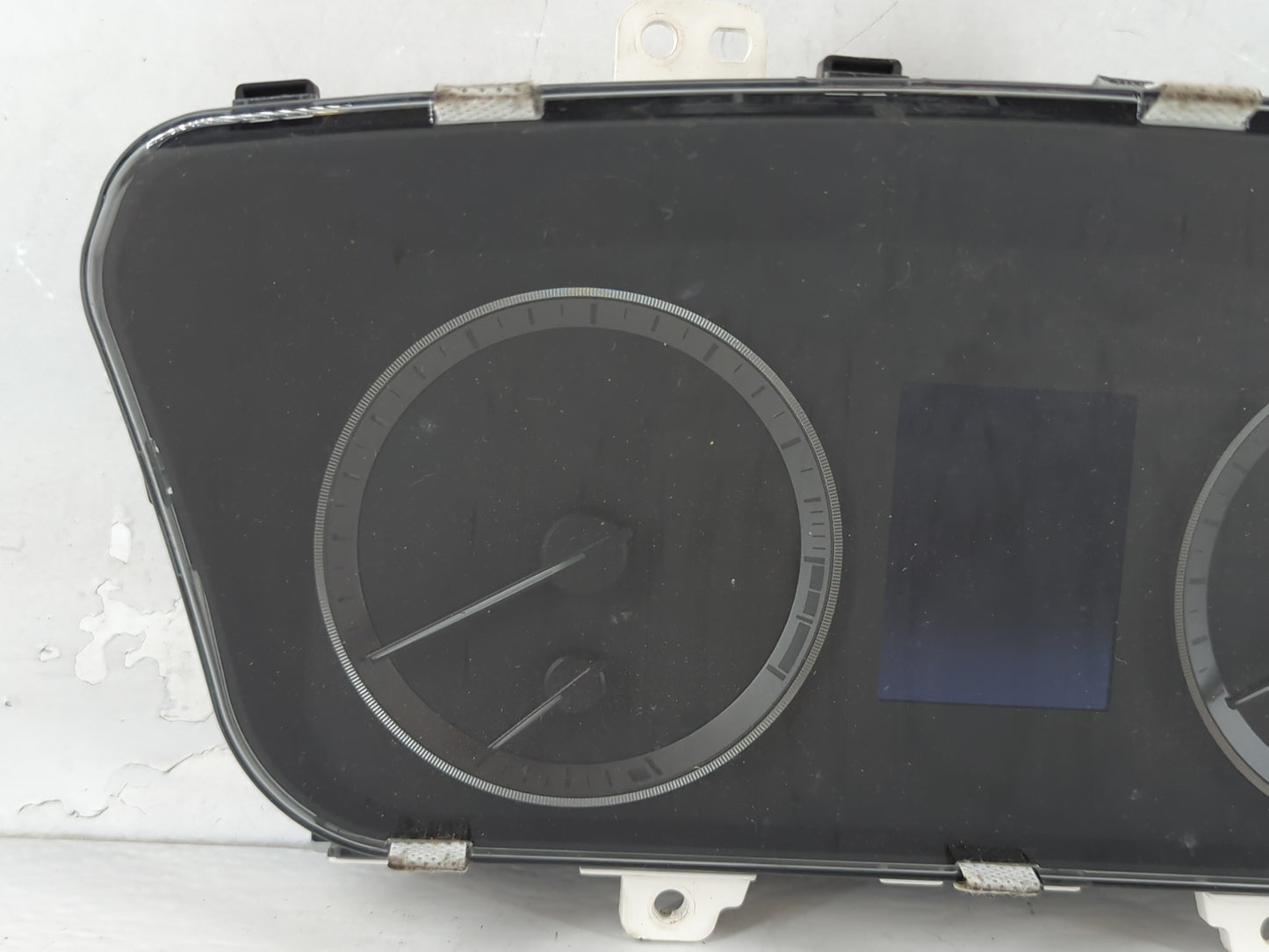 2016-2017 Hyundai Sonata Instrument Cluster Speedometer Gauges P/N:94001-C2200 Fits Fits 2016 2017 OEM Used Auto Parts - Oem