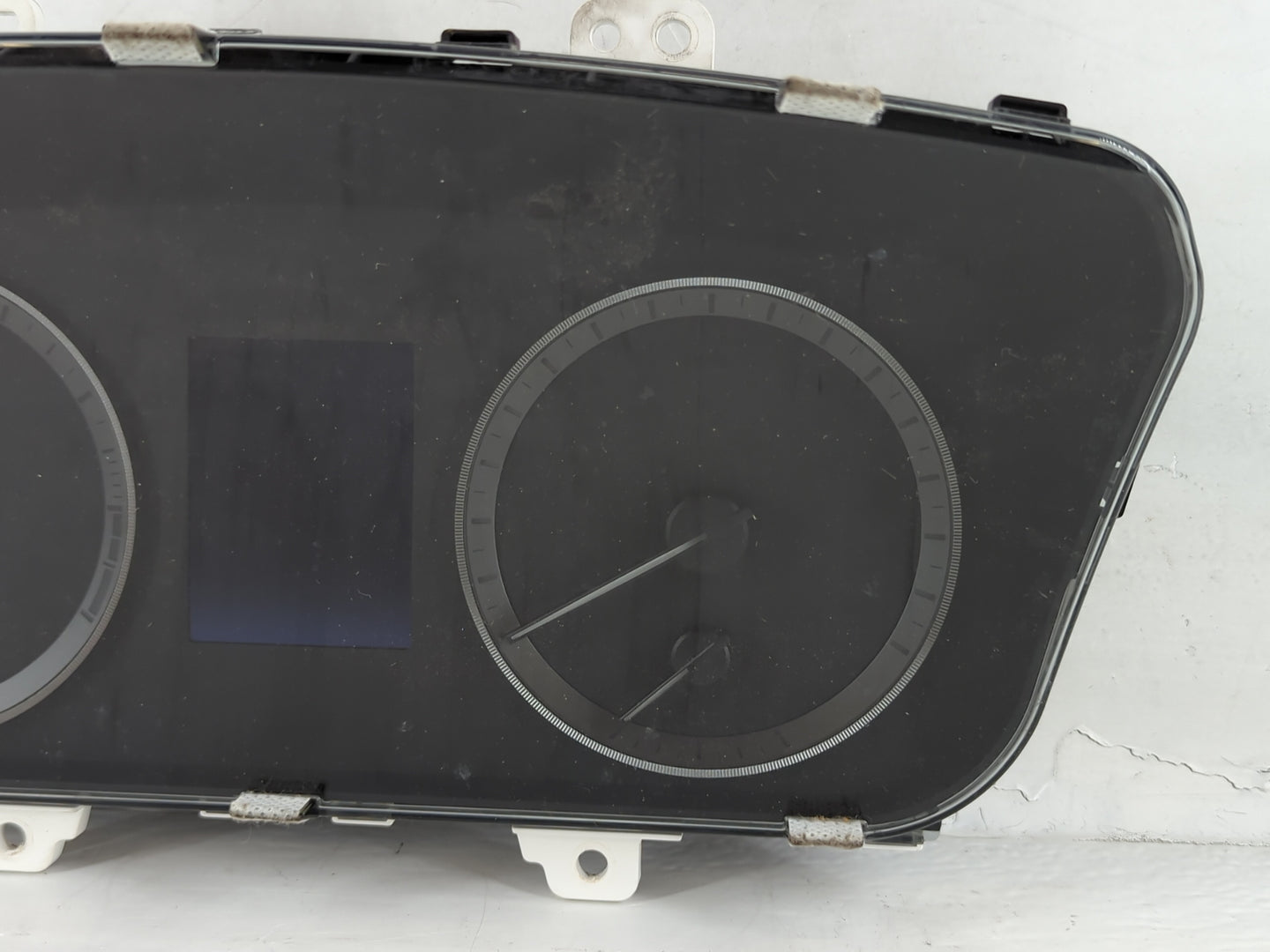 2016-2017 Hyundai Sonata Instrument Cluster Speedometer Gauges P/N:94001-C2200 Fits Fits 2016 2017 OEM Used Auto Parts - Oem